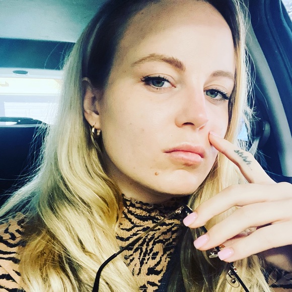 Meet your Posher, Lindsay - Picture 9 of 16